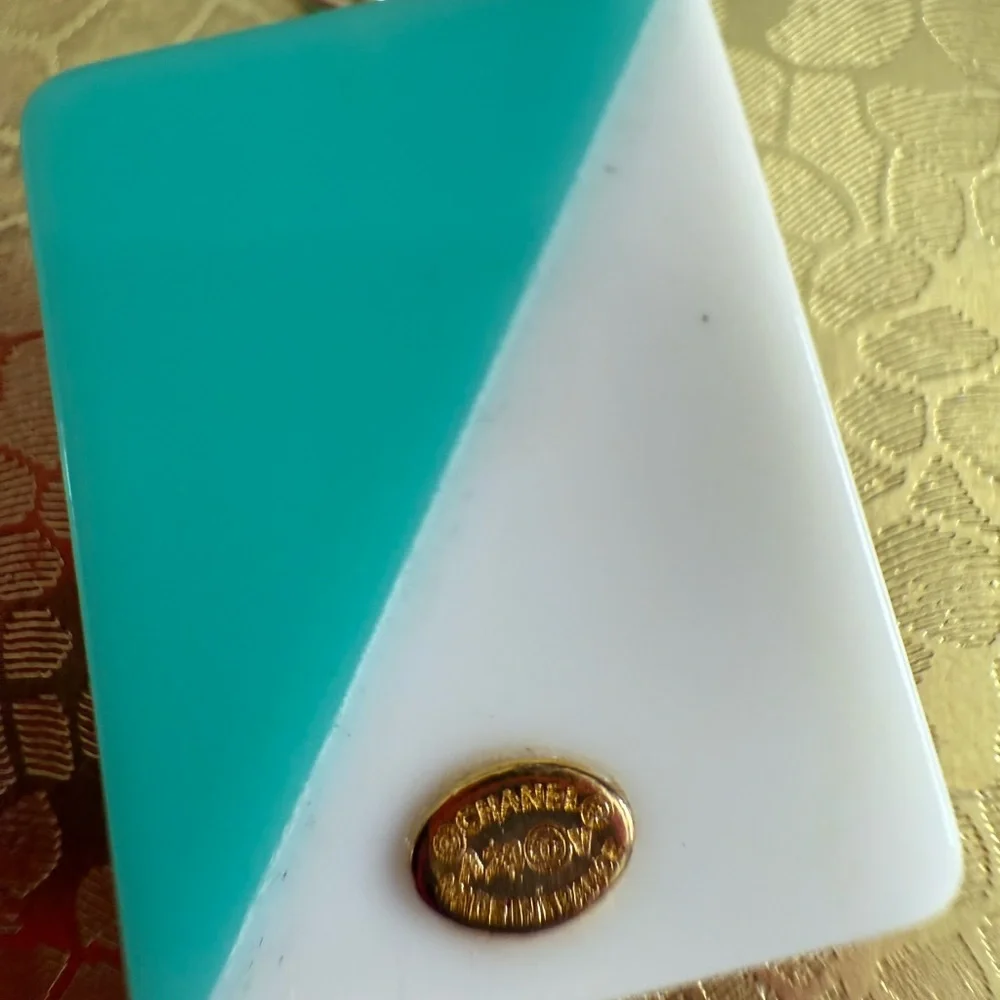 Chanel Vintage very rare pendant withCC Logo two tones blue and white gold Stamp - Picture 7 of 8